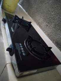 A picture of Jiko la gesi plate mbili linauzwa 45 000 Mawasiliano 0783