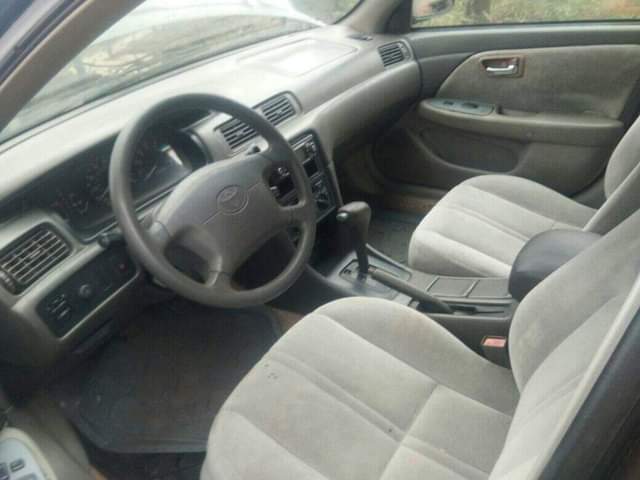 A picture of 2000 Toyota Tiny light Neat