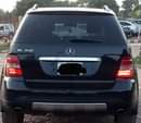 A picture of Clean used Mercedes ML350 2007 model 3m net price Neatly