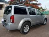 A picture of NISSAN PATHIFINDER