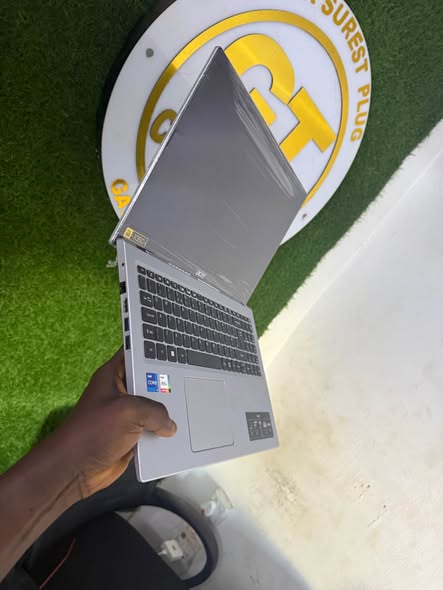 A picture of Recent Acer laptop 16gig ram 512gig ssd 12th generation core