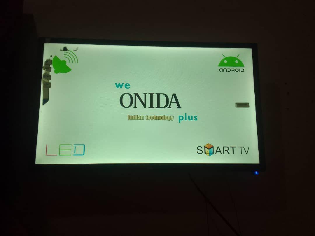A picture of 32inch smart android