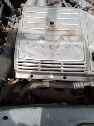 A picture of Lexus 300
