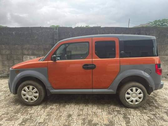 A picture of Honda element