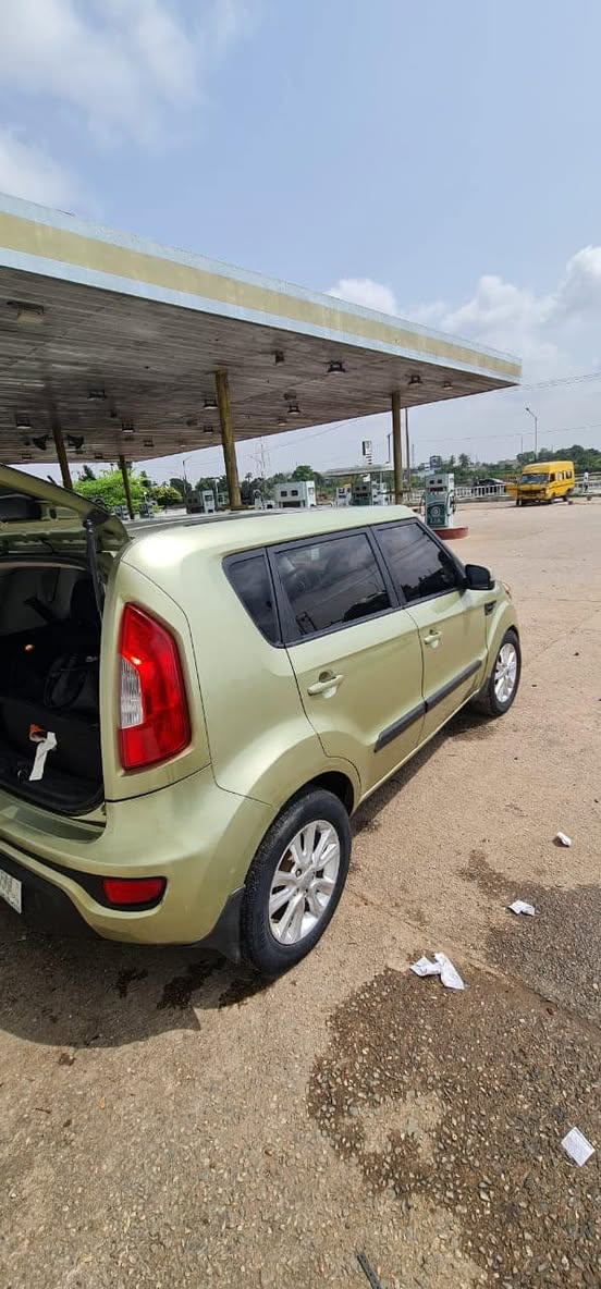A picture of Destress Kia Soul 2012 unregistered toks standard buy and drive