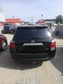 A picture of 2010 Toyota Highlander Toks Standard