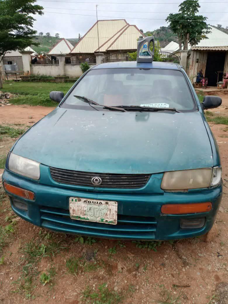A picture of 2001 Mazda 323