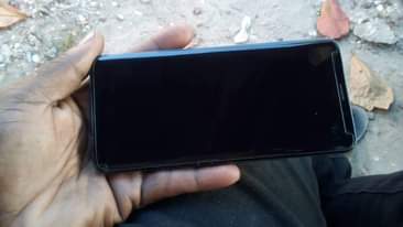 A picture of Samsung s9 
