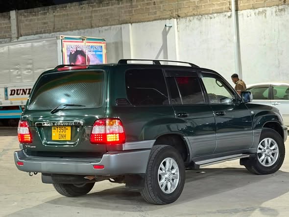 A picture of LANDCRUISER AMAZON