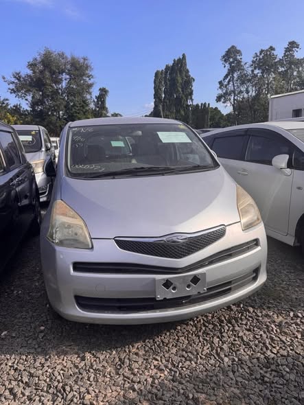A picture of 2006 Toyota Ractis