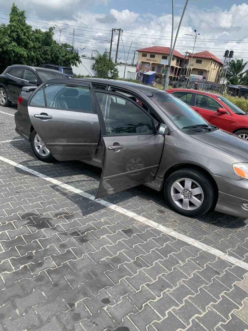 A picture of 07 Corolla sport