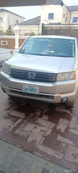 A picture of Clean 2010 Honda CrossRoad Sound engine and gear Ac chilling