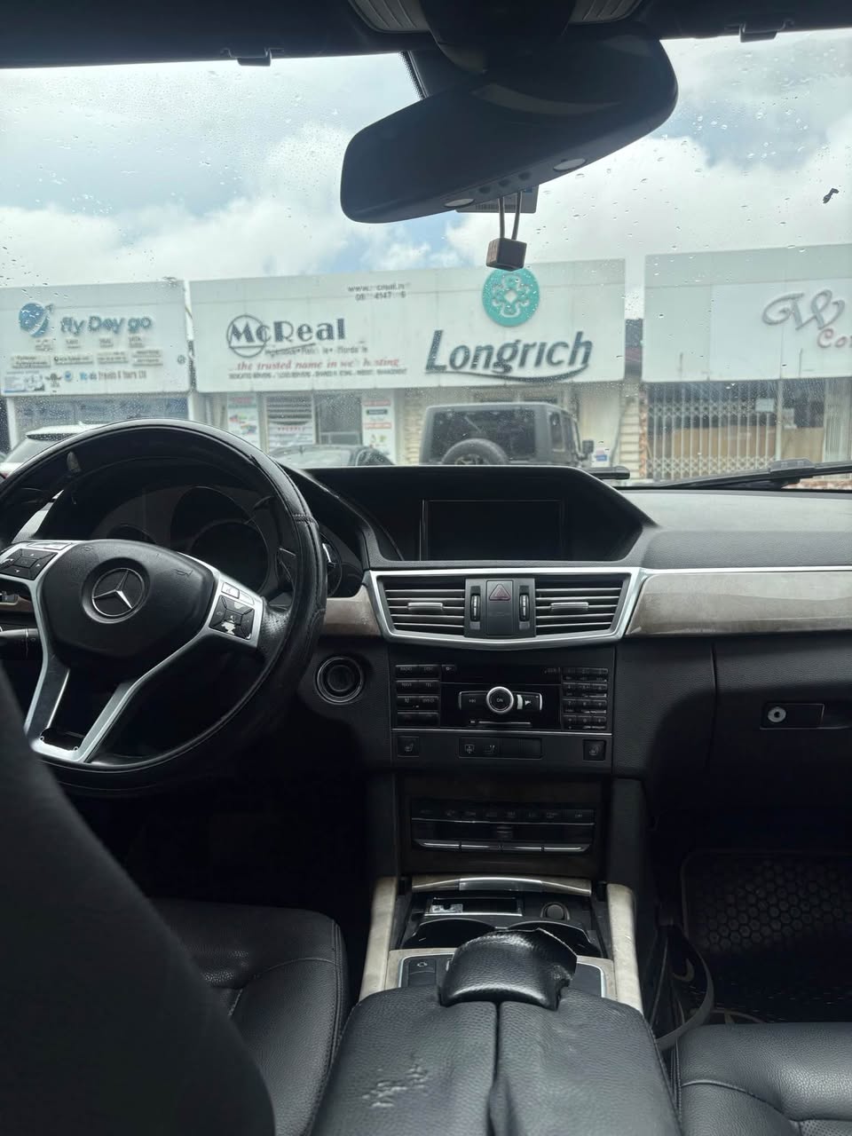 A picture of Mercedes Benz E 350 2011 model
