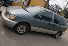 A picture of Exteremely clean and super sharp Registered 2002 model Toyota Sienna