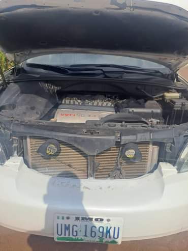 A picture of Lexus RX 330 in Enugu contact 09133355493 nothing to Fix