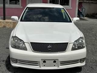 A picture of TOYOTA CROWN ATHLETE
