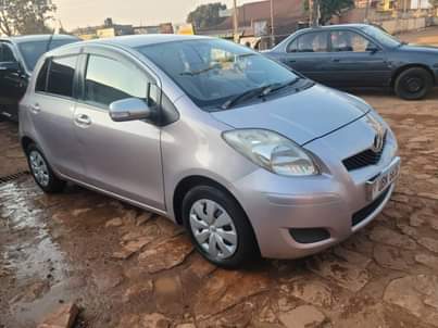 A picture of 2010 TOYOTA VITZ 1.0CC