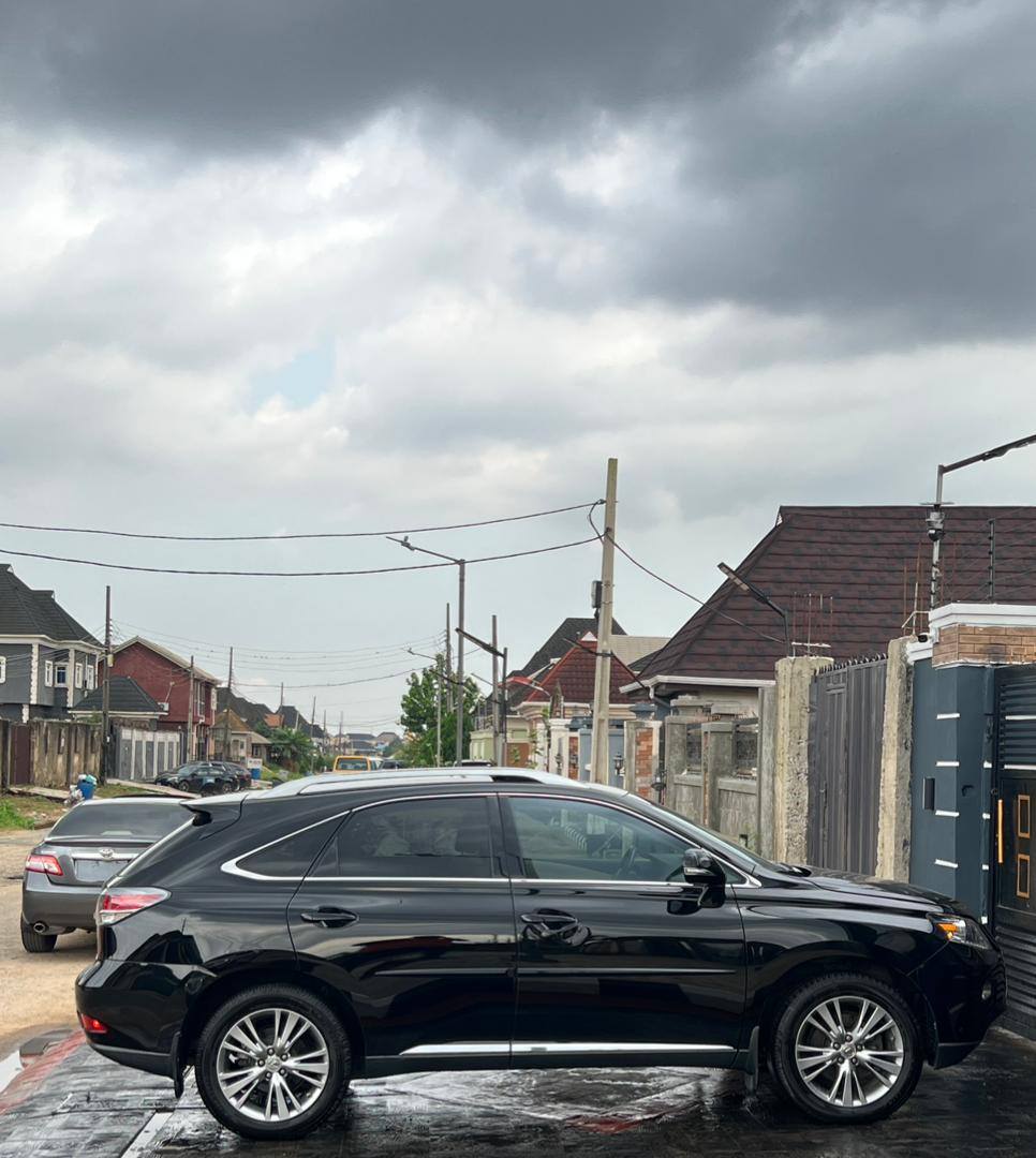 A picture of Super clean tokunbo 2013 Lexus RX350 Full option