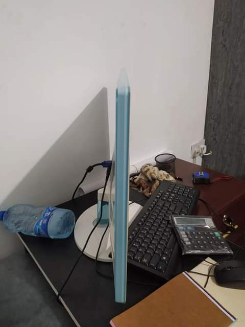 A picture of kioo cha pc SAMSANG full HD mafuta njoo na ofa