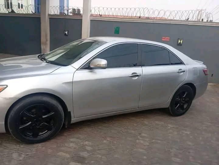 A picture of Toyota Camry 011 pure first body pan