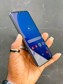 A picture of SAMSUNG A23