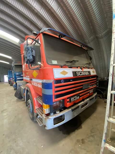 A picture of 113 M 320 ipo offisini kwa mwenye kuitaji