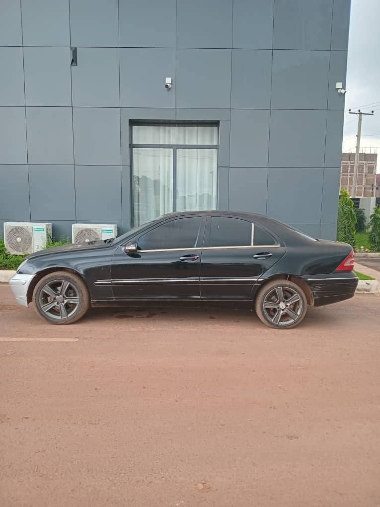 A picture of Mercedes Benz