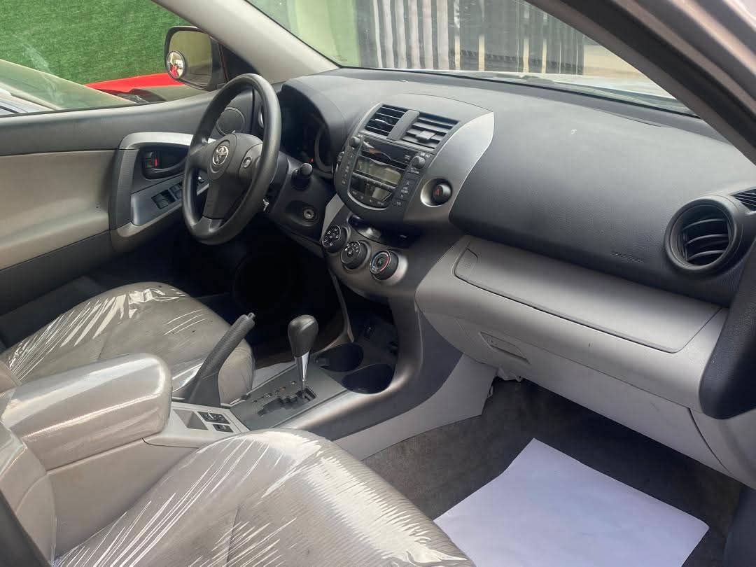 A picture of 2010 Toyota rav4