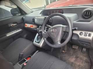 A picture of Toyota wish kali sana