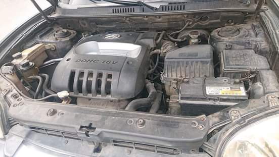 A picture of hyundai santa fe 2006