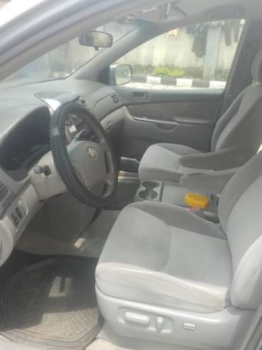 A picture of EXTREMELY SOUND PRE OWNED 2009 TOYOTA SIENNA LE POWER DOOR