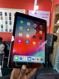 A picture of IPAD AIR GB 32