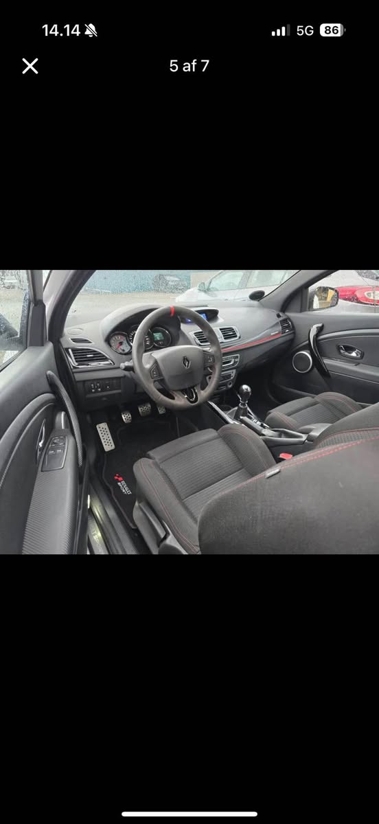 A picture of Renault Megane rs 265