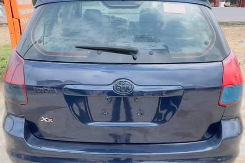 A picture of Toyota Matrix 04