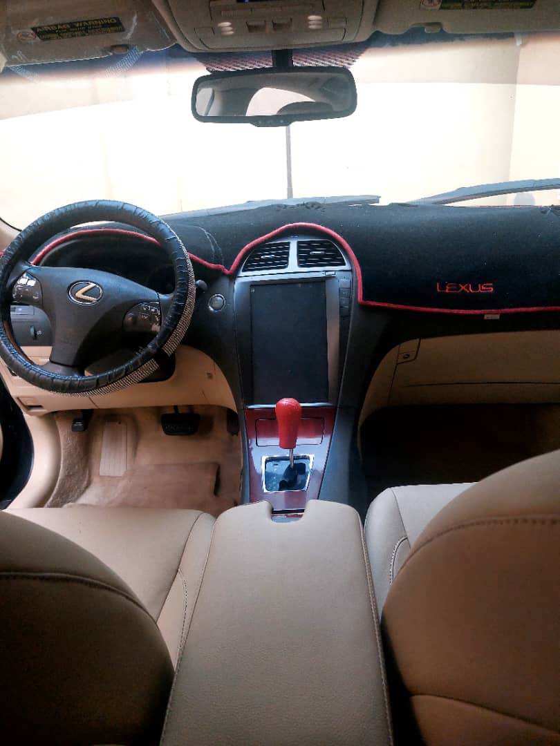A picture of Lexus ES350 2008 model