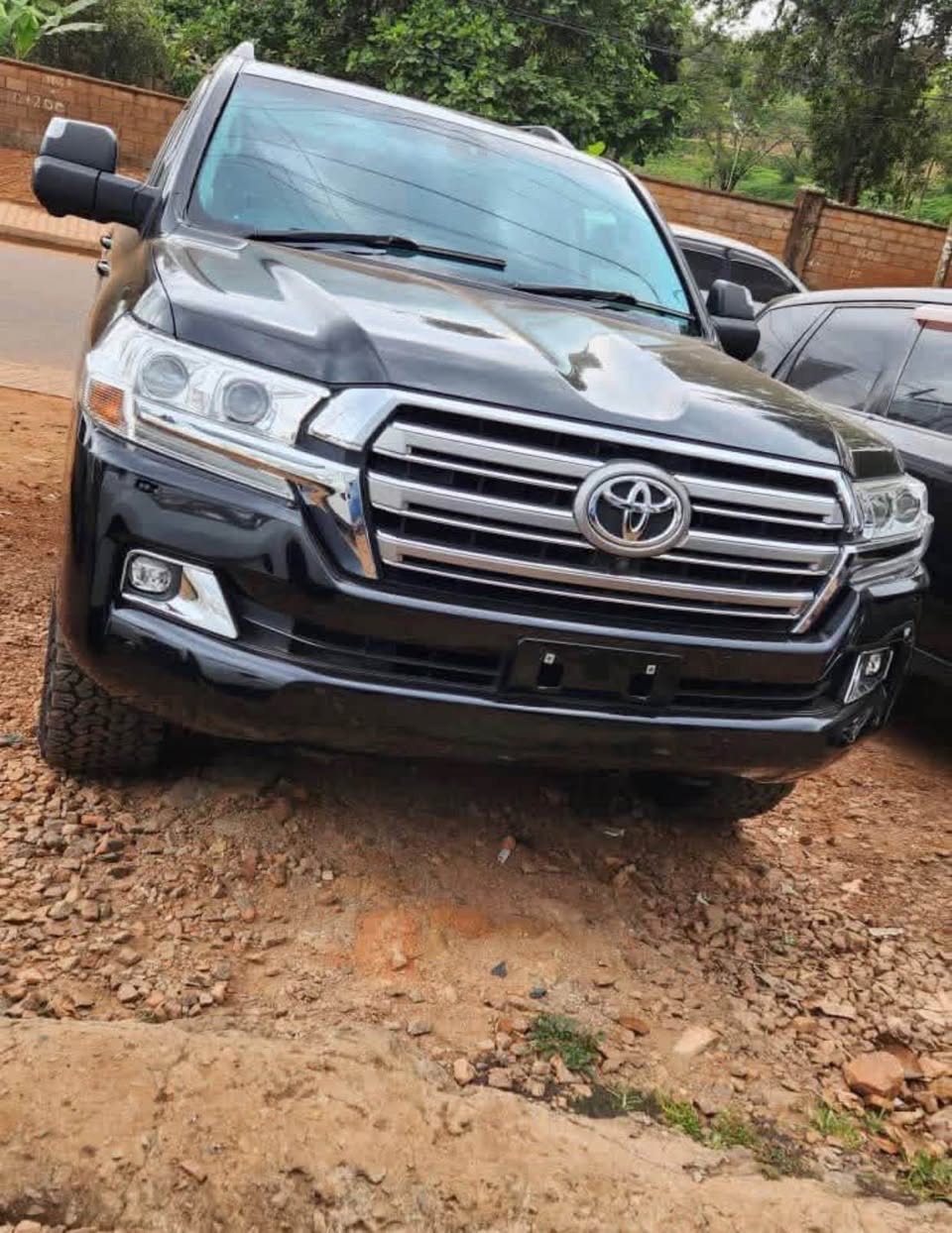 A picture of TOYOTA LAND CRUISER 2020 VXR 350m asking price 4 5