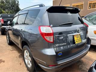 A picture of Toyota vangurad model 2009 42M 0705176582