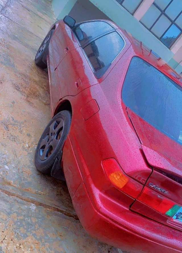A picture of 2002 Toyota Camry 08069525376