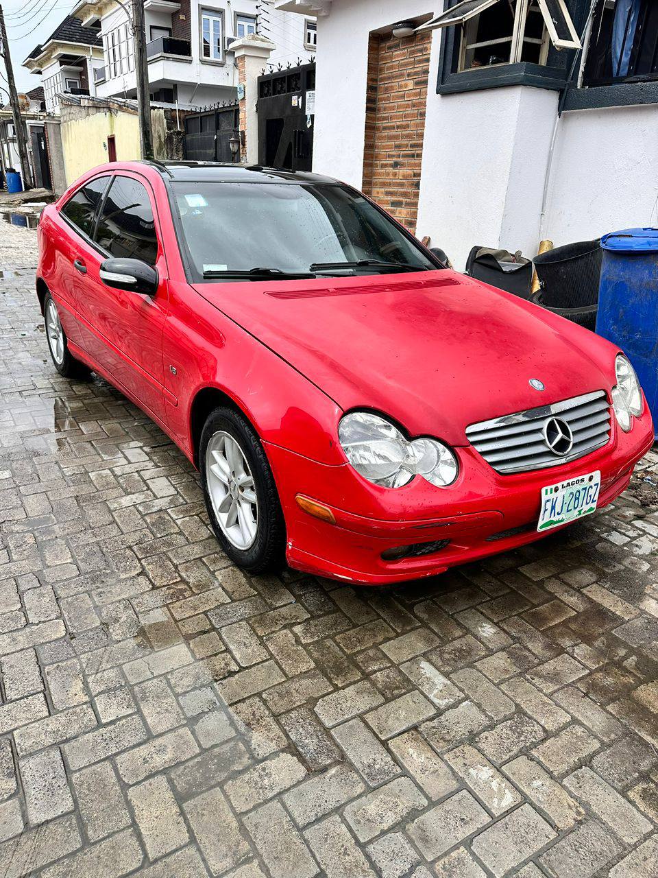 A picture of Owner s relocating sale 2006 pure first body MB c230