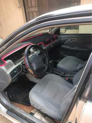 A picture of Toyota Camry 2000