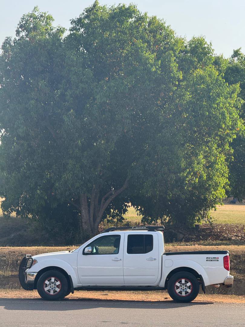 A picture of BELGIUM STANDARD 2006 NISSAN FRONTIER