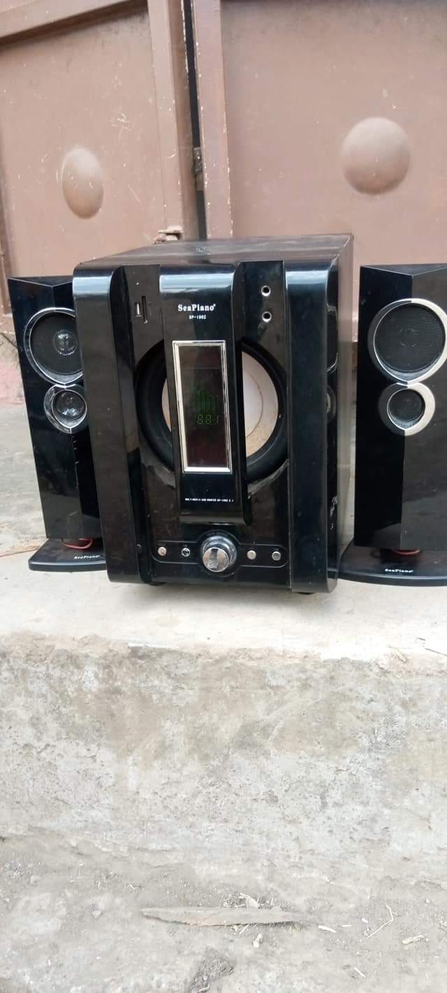 A picture of HII HAPA SEAPIANO WAHI CHAP INA BLUETOOTH SD CARD 0683829332