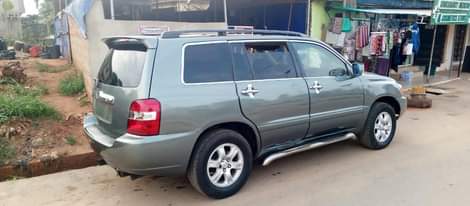 A picture of Sharp Toyota Highlander