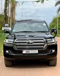 A picture of FRESH IMPORT TOYOTA LAND CRUISER V8 ZX PETROL 2016