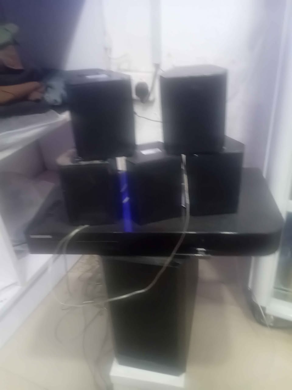 A picture of Samsung 5 speaker home theater