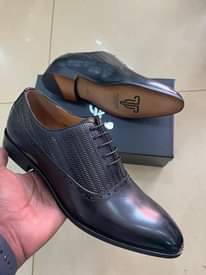 A picture of Men s shoes