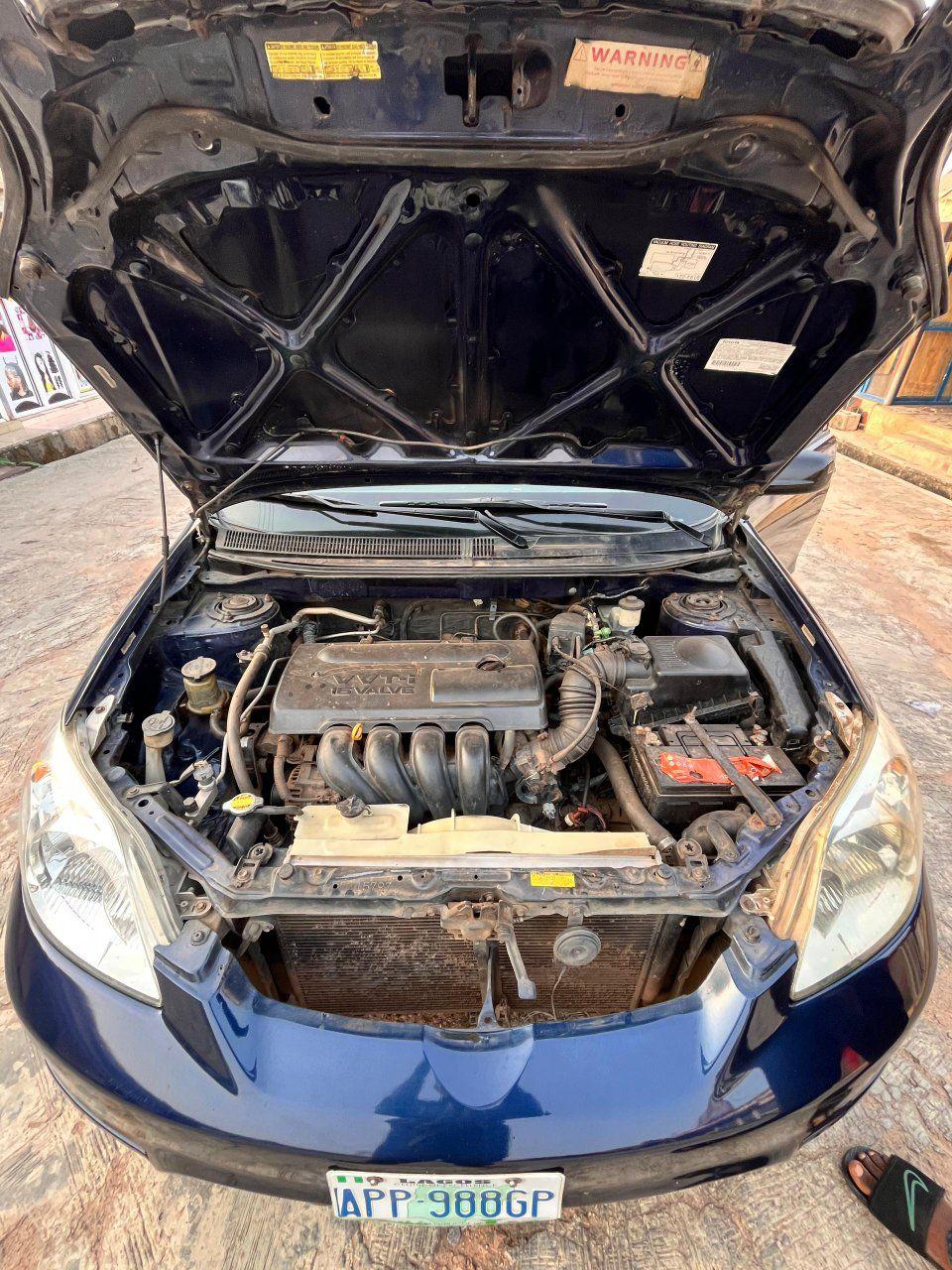 A picture of Toyota Matrix 03 in good condition Ibadan