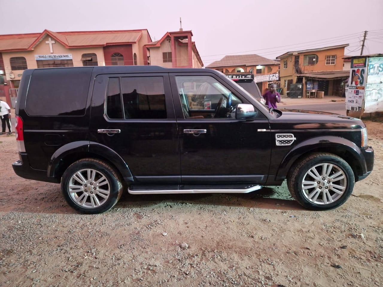 A picture of Land rover discovery 4 HSE