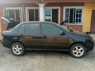 A picture of SEASONS GREETINGS Neatly used 2008 Skoda Fabia for sale 4plug