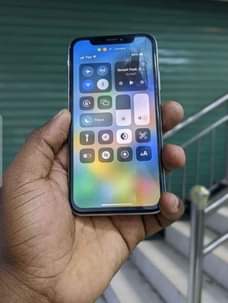 A picture of Iphone x